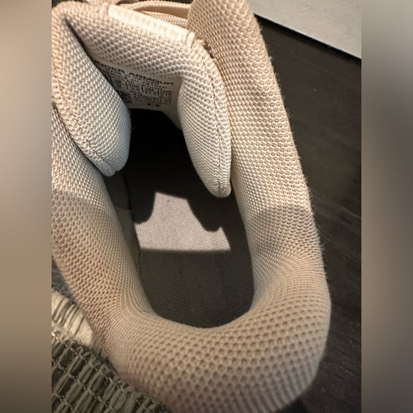 Under Armour Leadoff Mid RM Jr 'White Silver' Size 2.5Y Kids Baseball Cleats - Picture 9 of 10